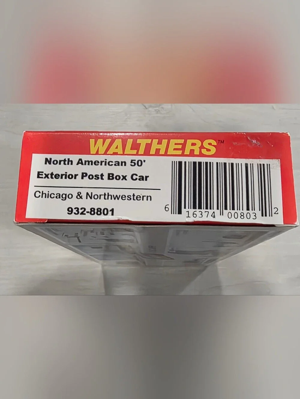 Walthers N Scale Chicago & Northwestern 50' Exterior Post Boxcar